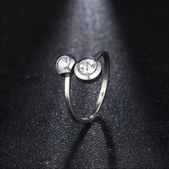 GELRY Jewelry - AISHA ♡ SILVER AAA Cubic Zirconia RING Size 9